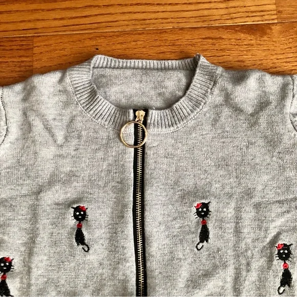 Mozuk Rare Embroidered Cat Motifs Retro Casual Knit Gray Cardigan Women’s Size S - Picture 2 of 9